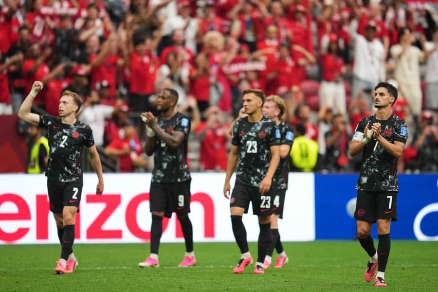 Vreme slavlja u Vankuveru: Reprezentativci Kanade (Foto: Guliver/AP Photo/Abbie Parr) Vreme slavlja u Vankuveru: Reprezentativci Kanade