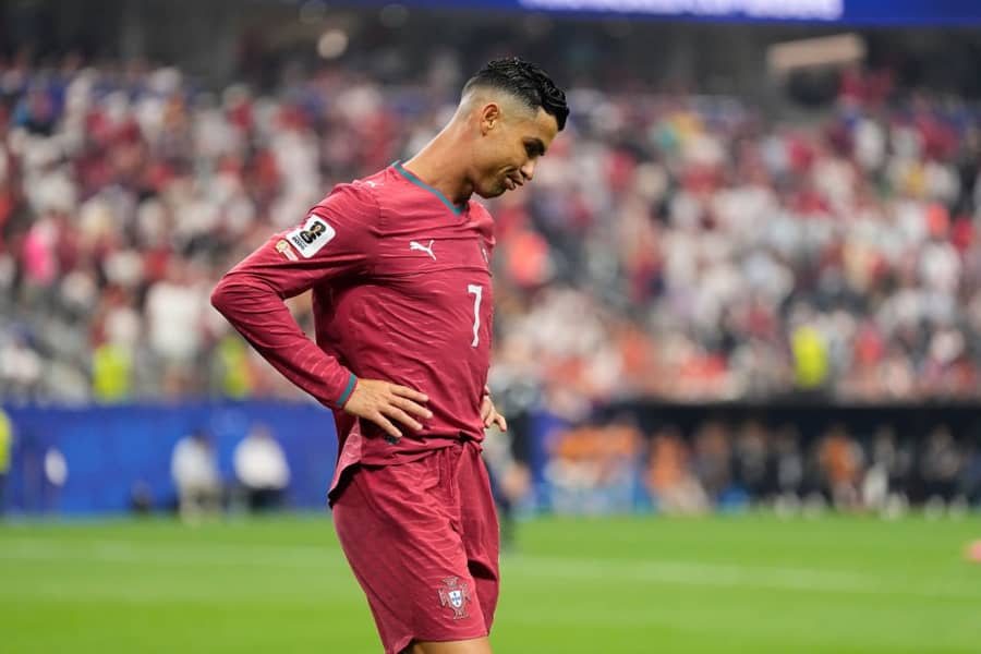 Kristijano Ronaldo u očaju nakon utakmice sa Španijom (Guliver/AP Photo/Ashley Landis portugal; ronaldo