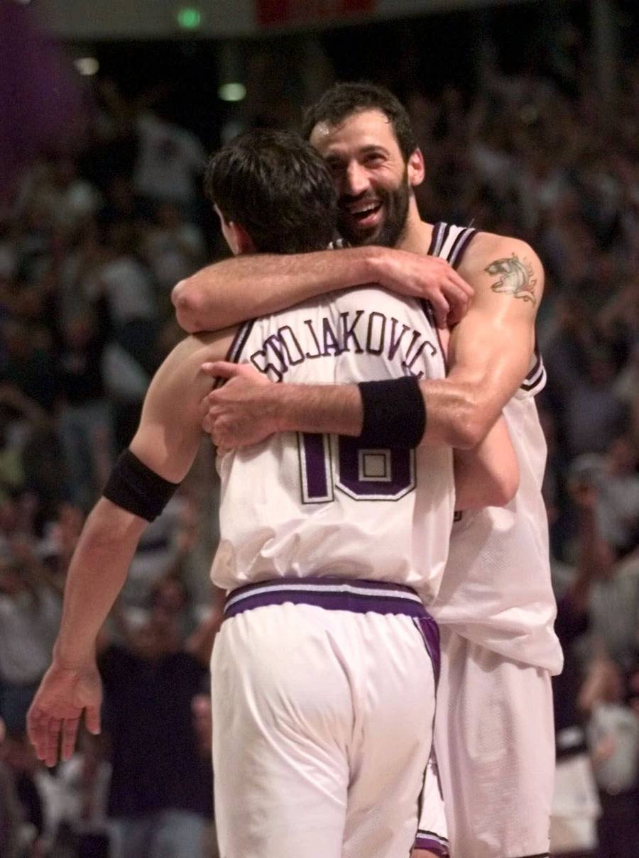 Peđa Stojaković i Vlade Divac u dresu Sakramento Kingsa, Foto: Guliver/AP Photo/Bob Galbraith