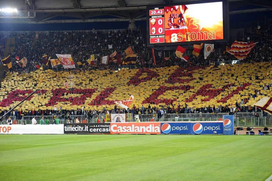 Navijači Rome na utakmici sa Milanom 1989. godine, izvor: Guliver images