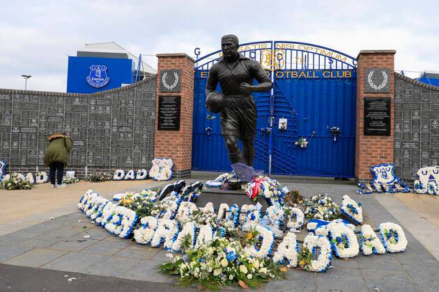 Statua Diksija Dina ispred stadiona FOTO:Guliver/xConorxMolloy NewsxImagesx