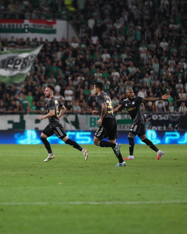Janković, Pedro i Medina proslavljaju gol za izjednačenje u Budimpešti (foto: Facebook/Qarabağ FK)
