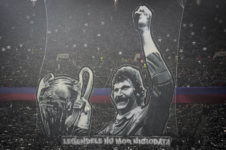 Koreografija navijača FCSB u čast Helmunda