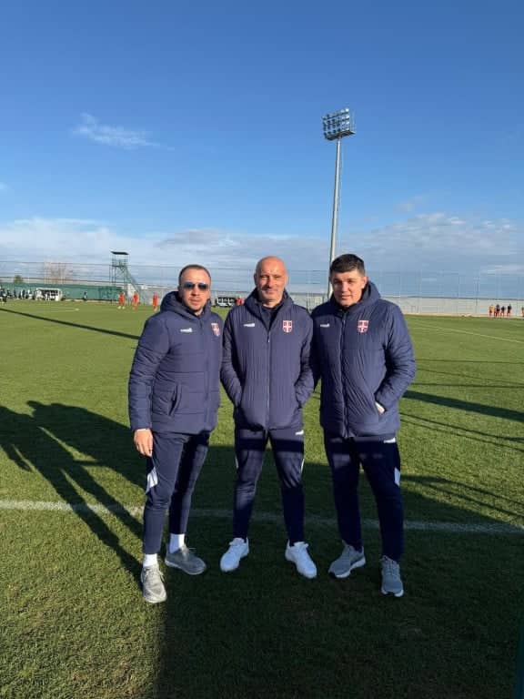 Ponosni na svoje učenike: Igor Matić, Pavle Delibašić i Gordan Petrić (Foto: Sajt FSS) Ponosni na svoje učenike: Igor Matić, Pavle Delibašić i Gordan Petrić
