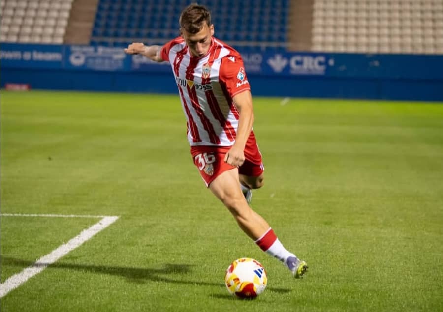 Perović dok je nastupao za Almeriju - foto: UD Almeria