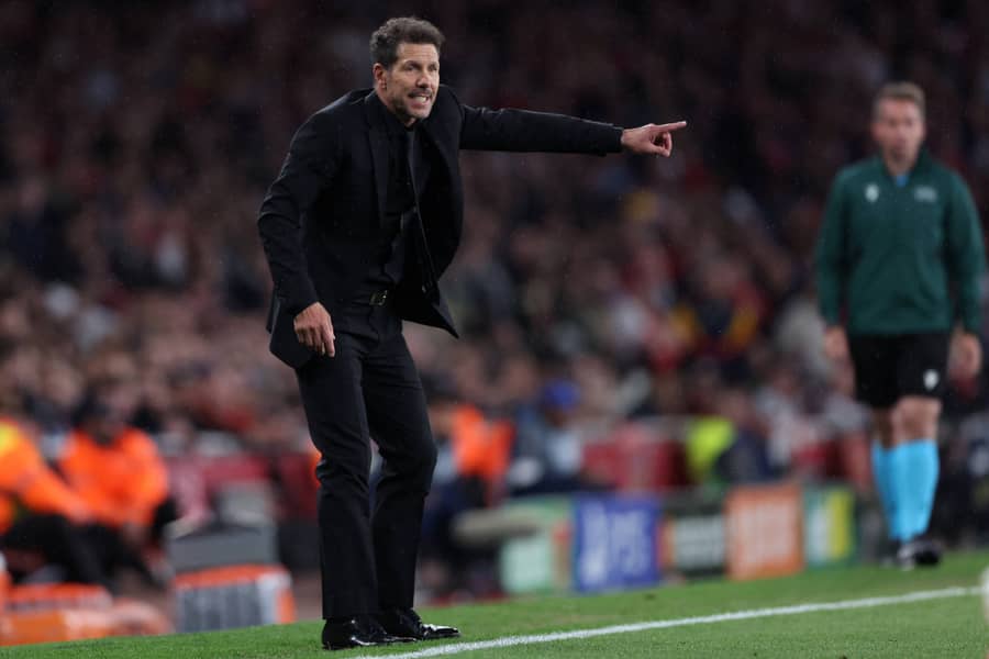 Čolo Simeone napravio pet izmena do 60. minuta i pokušao sa promenom formacije, foto: Guliver/IMAGO/David Klein; Čolo Simeone napravio pet izmena do 60. minuta i pokušao sa promenom formacije