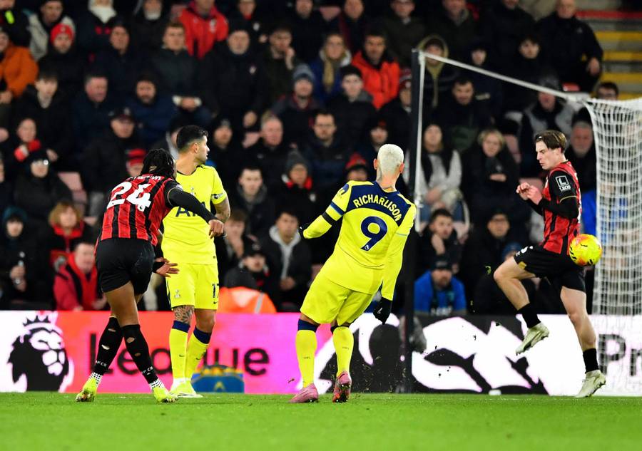 Poslednji šut i gol za Bornmut FOTO:Guliver/xMarkxEnfieldx Poslednji šut i gol za Bornmut FOTO:Guliver/xMarkxEnfieldx