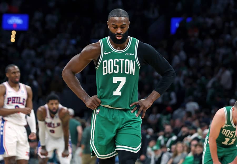 Braun nosio Kelte tokom sezone - foto: Guliver/AP Photo/Jim Davi