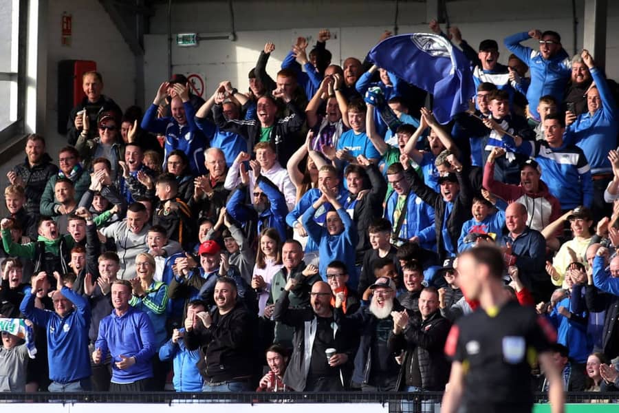 Navijači Fin Harpsa na gostovanju kod ljutog rivala - Deri Sitija