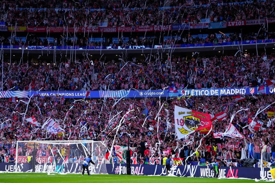 Navijači Atletiko Madrida na utakmici sa Arsenalom