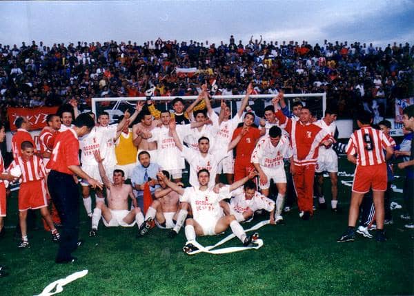 Kruševljani su dva puta izborili plasman u Evropu: Slavlje posle plasmana u finale Kupa 2000. godine (Foto: Sajt FK Napredak) Kruševljani su dva puta izborili plasman u Evropu: Slavlje posle plasmana u finale Kupa 2000. godine