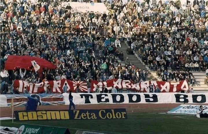 Navijači Udinezea sa transparentima Triestine, foto: Facebook Navijači Udinezea sa transparentima Triestine