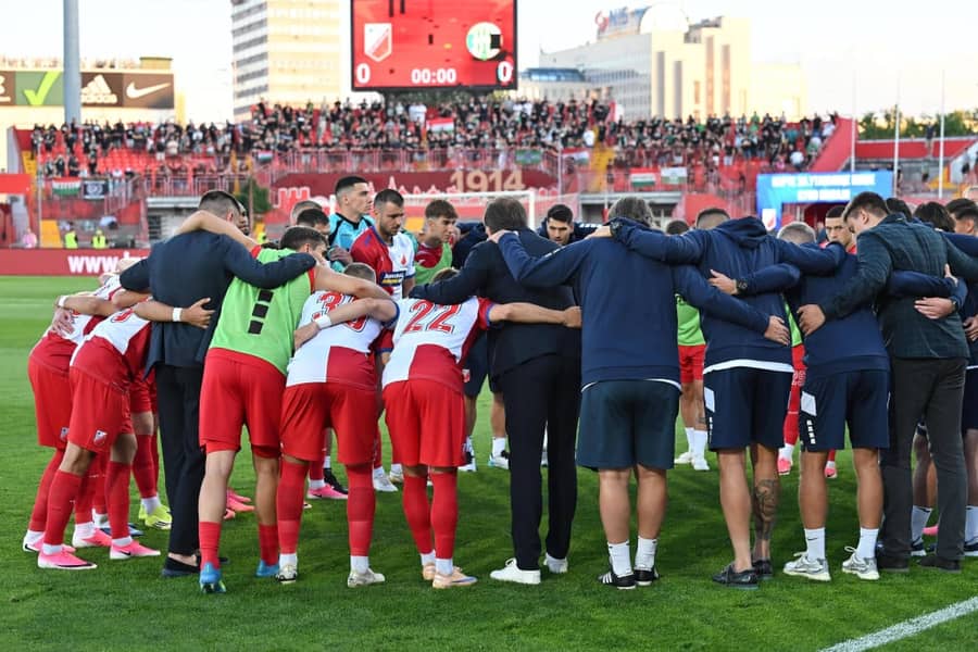 Utisak korektan, rezultat razočaravajući: Fudbaleri Vojvodine (Foto: Guliver/xMarkoxMetlas xMNxPressx) Utisak korektan, rezultat razočaravajući: Fudbaleri Vojvodine