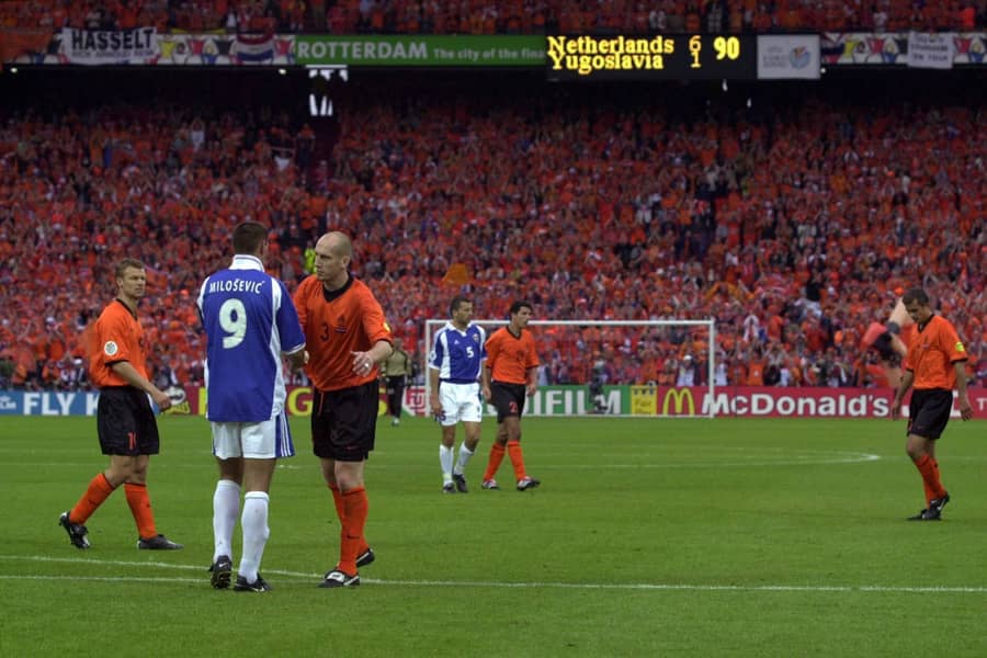 Milo&scaron;ević i Stam nakon utakmice