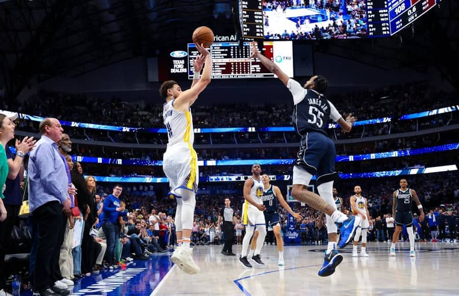 Klej sa svoje omiljene pozicije - foto: Guliver/Reuters/Kevin Jairaj