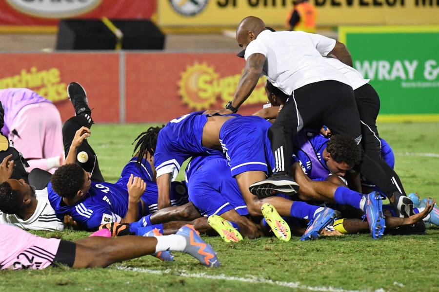 Reprezentacija Kursaa slavi pobedu