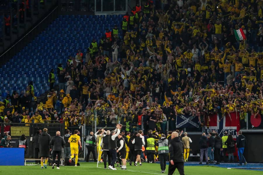 Navijači Bodo Glimta na gostovanju u Rimu protiv Lacija, foto: Guliver/IMAGO/Raffaele Conti/IPA Sport / ipa-agency.net; Navijači Bodo Glimta na gostovanju u Rimu protiv Lacija,