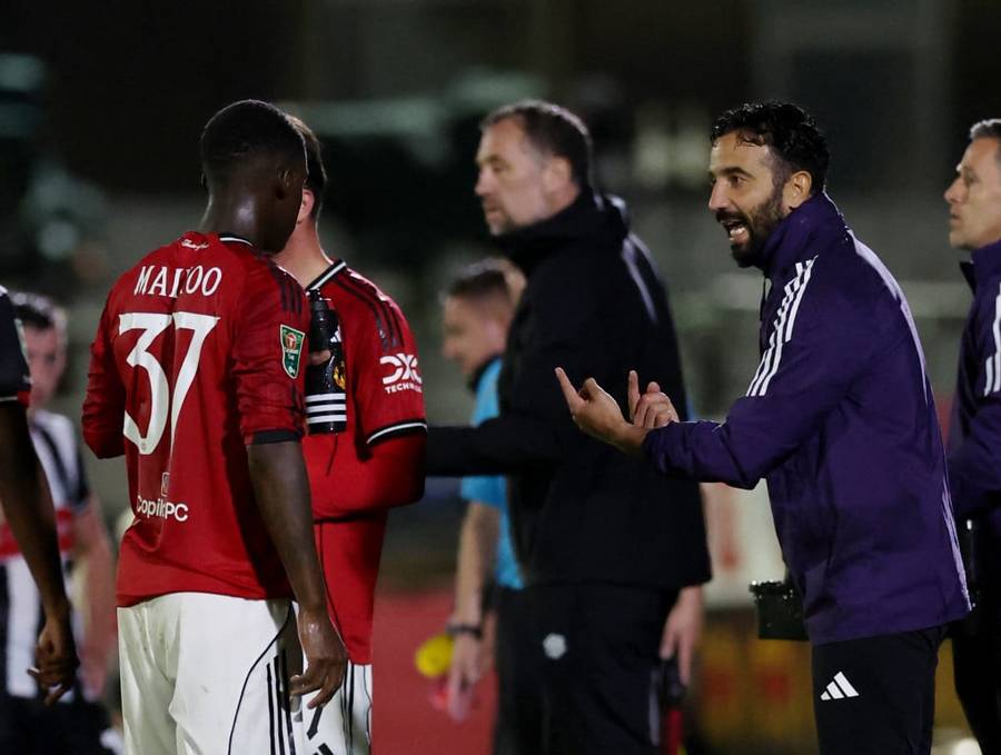 Mainu i Amorim od starta bez istog jezika foto: Guliver/Reuters/Chris Radburn