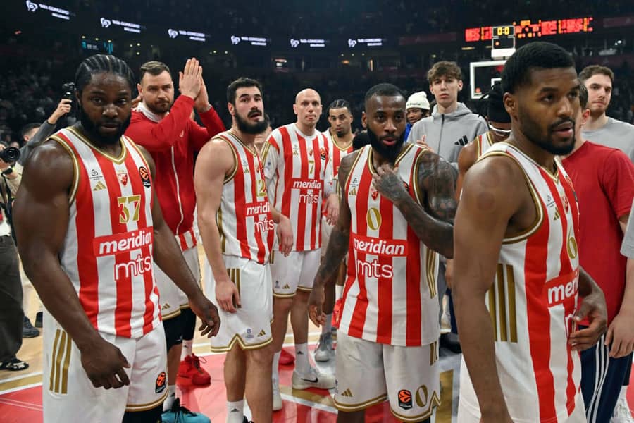 Košarkaši Crvene zvezde (Guliver / xMarkoxMetlasx xMNxPressx) crvena zvezda