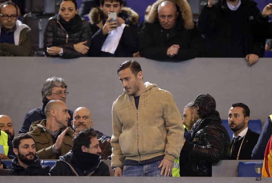 Nakon što ga je Spaleti izbacio sa treninga, Toti je došao da gleda Romu - foto: Guliver/AP photo/Alessandra Tarantino