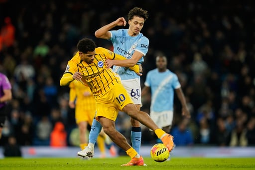 Alejn u duelu sa Brajtonovim Ruterom na liga&scaron;kom debiju FOTO:Guliver/AP Photo/Dave Thompson