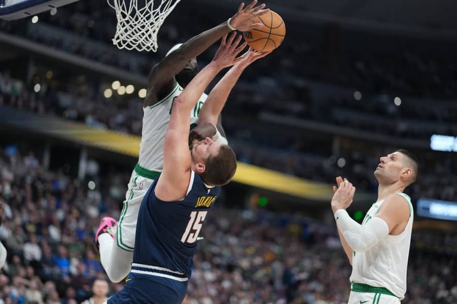 Keta vs Jokić - foto: Guliver/AP Photo/David Zalubowski
