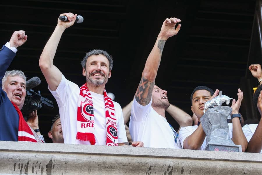 Šampionsko slavlje sa Antverpenom: Mark van Bomel