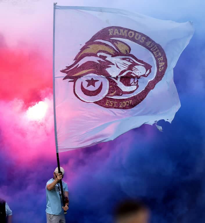 Navijači Drogede s ponosom ističu polumesec Guliver/INPHO LaszloxGeczox LG_00215