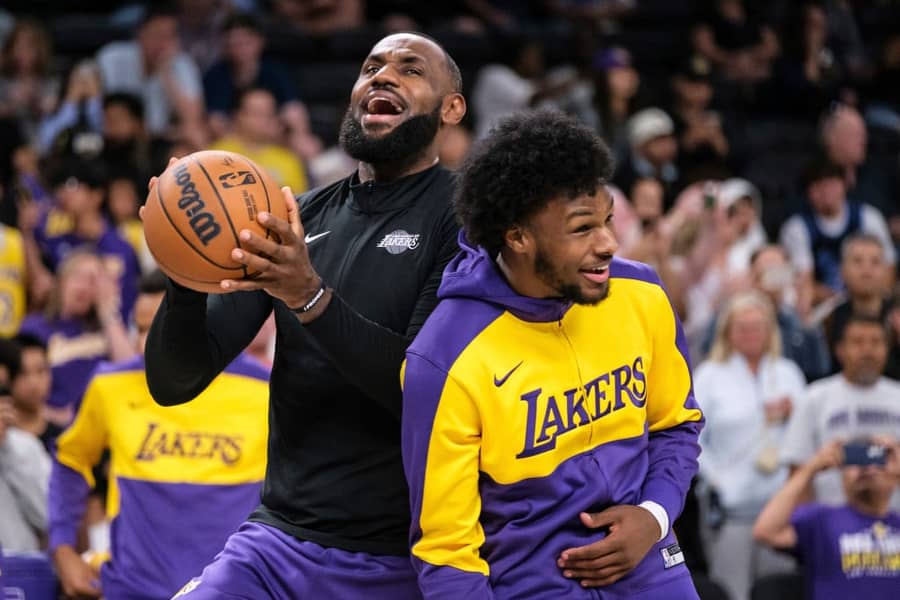 Da li će Lebron i Broni biti u istom timu naredne sezone?, foto: Guliver/AP Photo/William Liang Da li će Lebron i Broni biti u istom timu naredne sezone?, foto: Guliver/AP Photo/William Liang