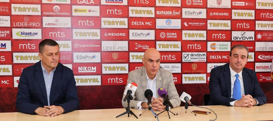Može li se napredak ekspresno vratiti u Superligu: Saša Mićović, Miloš Nenezić i Saša Vlaisavljević (Foto: Sajt FK Napredak) Može li se napredak ekspresno vratiti u Superligu: Saša Mićović, Miloš Nenezić i Saša Vlaisavljević
