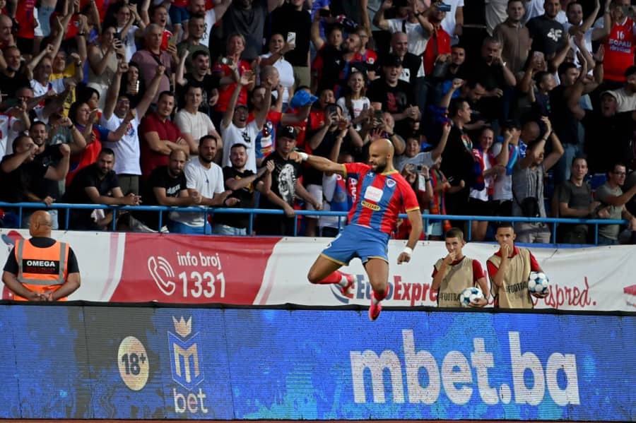 Luka Juričić proslavlja gol protiv Levskog, foto: Guliver/IMAGO/Igor Kupljenik / SPP; Luka Juričić proslavlja gol protiv Levskog, foto: Guliver/IMAGO/Igor Kupljenik / SPP;