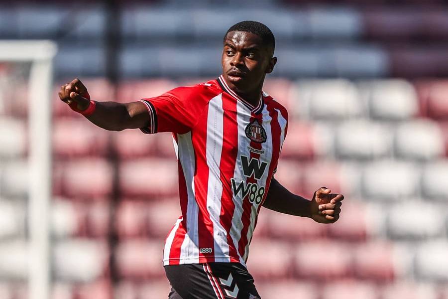 Noa Sadiki u dresu Sanderlenda