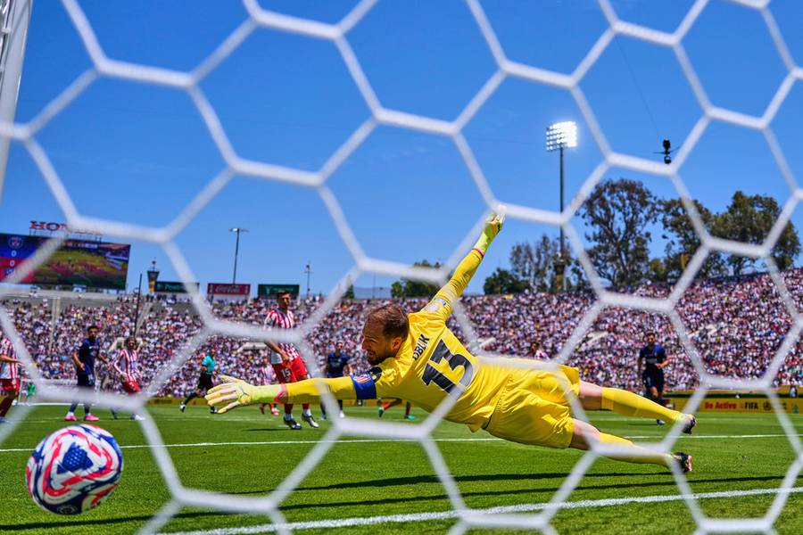 Fenomenalna poseta na meču PSŽ-Atletiko - foto: Guliver/AP Photo/Mark J. Terrill