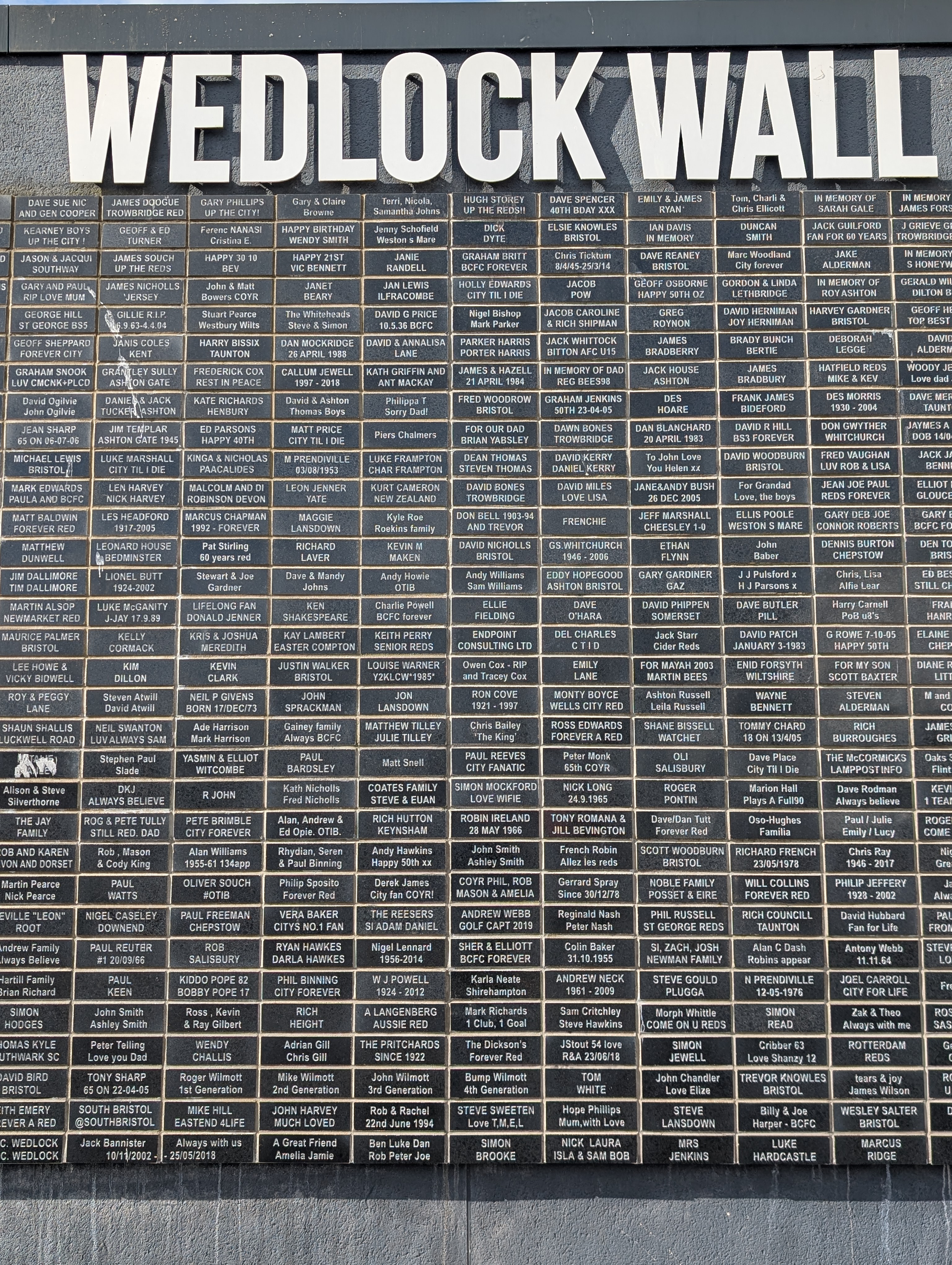 Wedlock wall na Ashton Gate stadionu, mjesto sa imenima navijača i donatora BCFC, foto: Saša Ibrulj