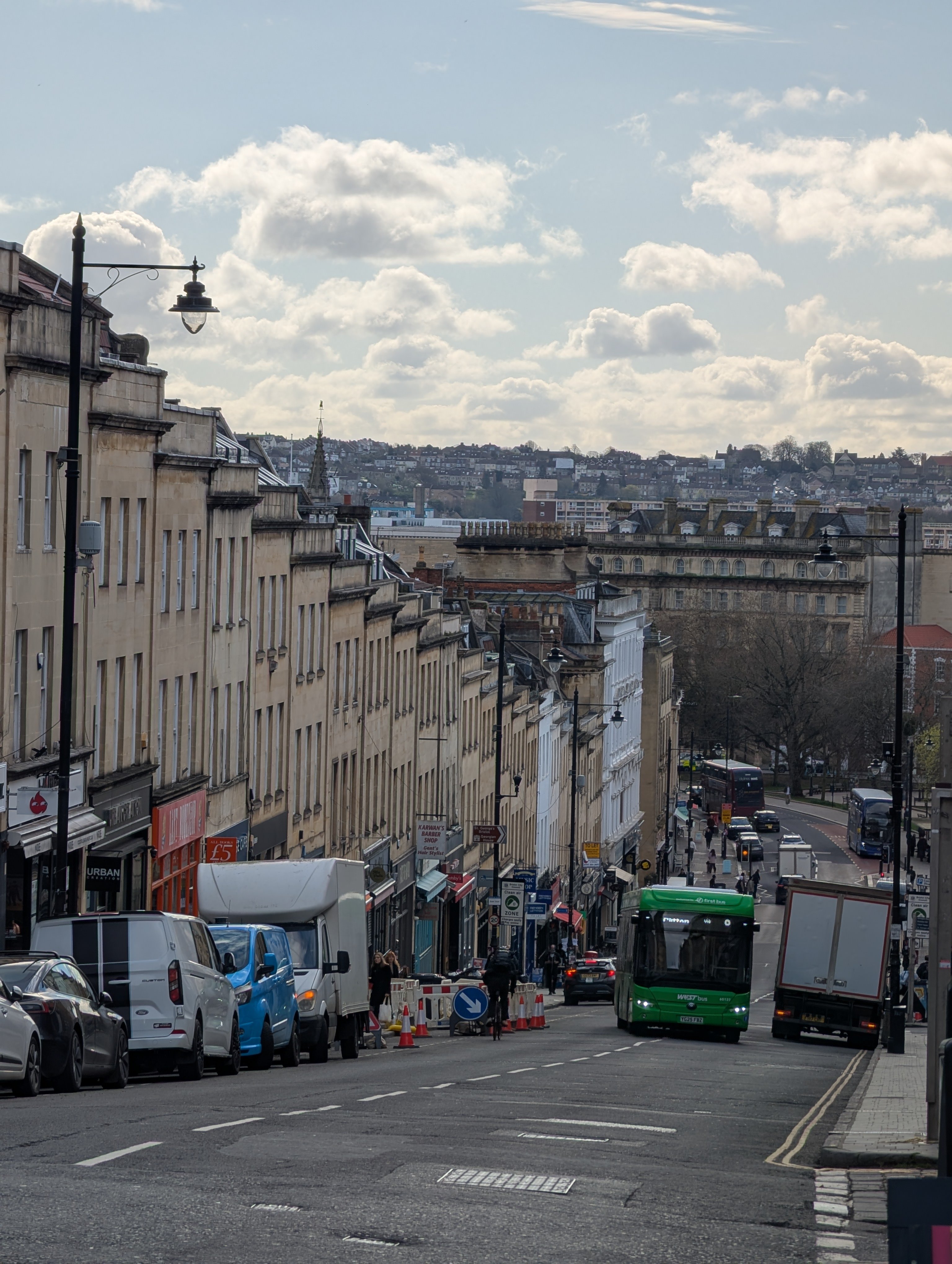 Partk Street u Bristolu, poznata kao veoma strma i šoping ulica, foto: Saša Ibrulj