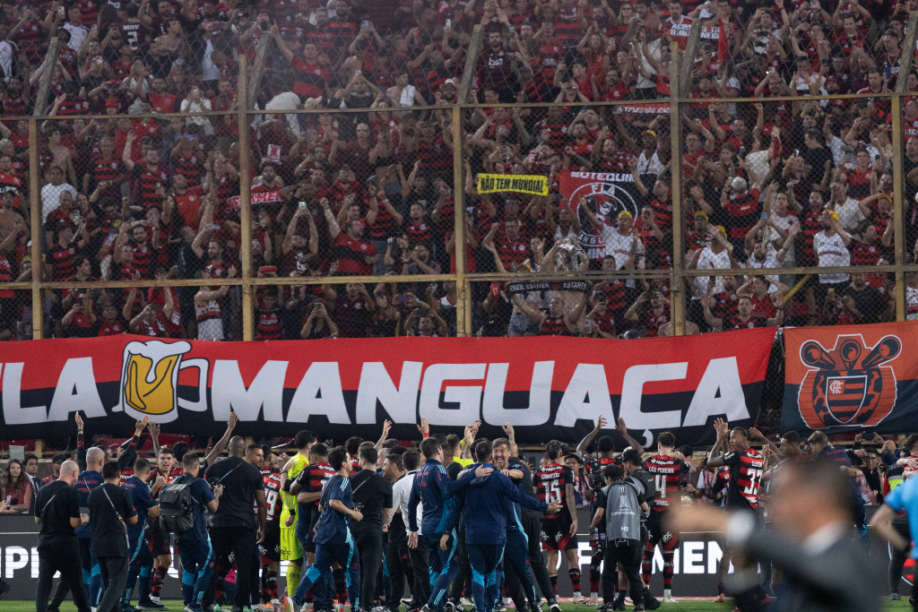 Slavlje sa navijačima foto: Guliver/ Crizam Franca Slavlje sa navijačima foto: Guliver/ Crizam Franca