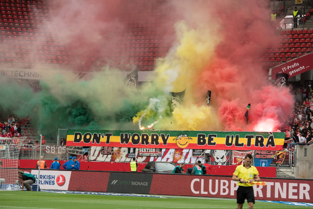 Guliver/Navijači Majnca Majncovi Ultrasi