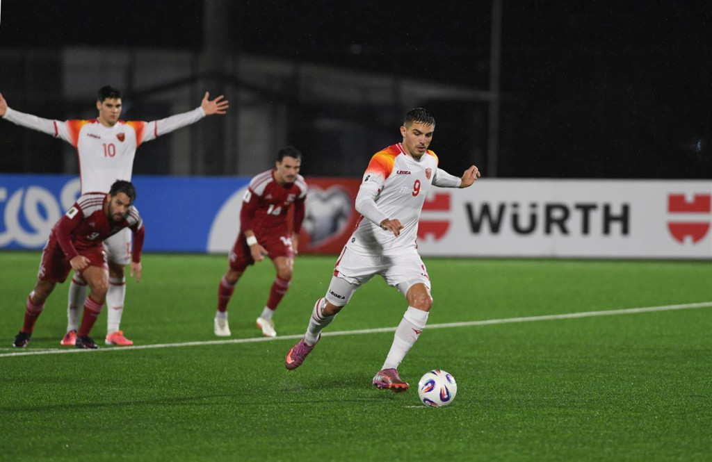Krstović postiže gol za 2:1 protiv Gibraltara - foto: FSCG.me Krstović postiže gol za 2:1 protiv Gibraltara - foto: FSCG.me