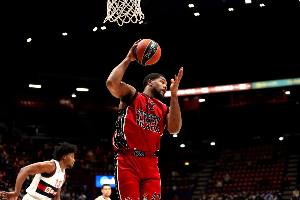 Kajl Hajns u dresu Olimpije Milano, foto: Evroliga Kajl Hajns, Olimpija Milano, Evroliga