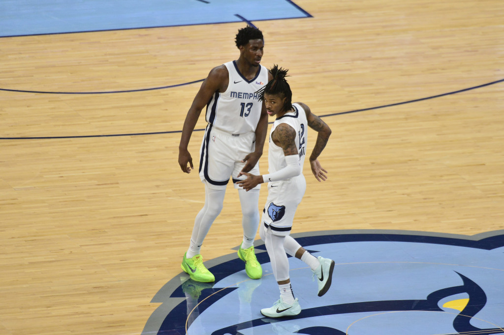 Duo koji sve manje igra - Džej Džej Džej i Morant/foto: Guliver/AP Photo/Brandon Dill Duo koji sve manje igra - Džej Džej Džej i Morant/foto: Guliver/AP Photo/Brandon Dill